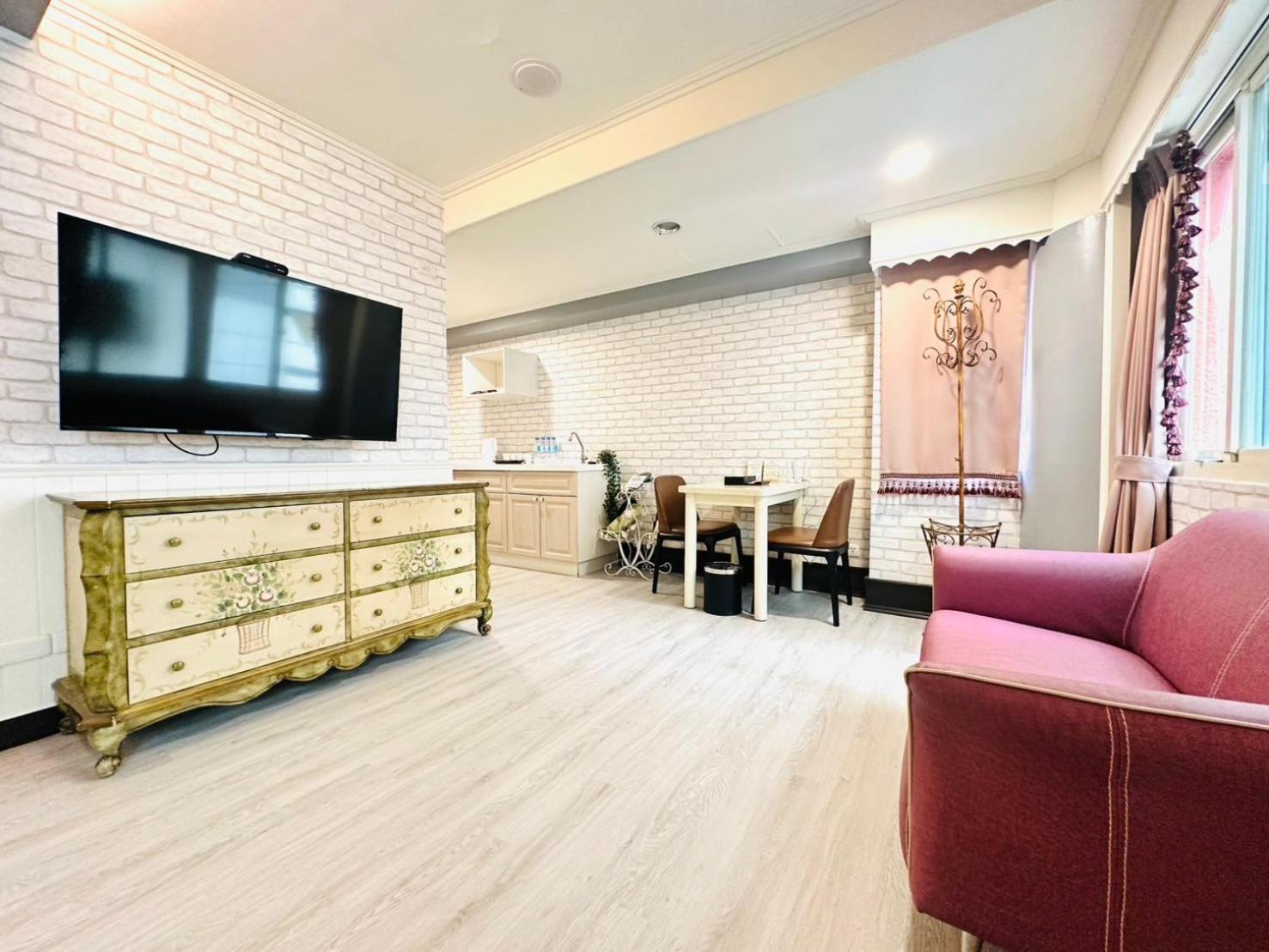 Elizabeth Hotel Тайчжун Экстерьер фото