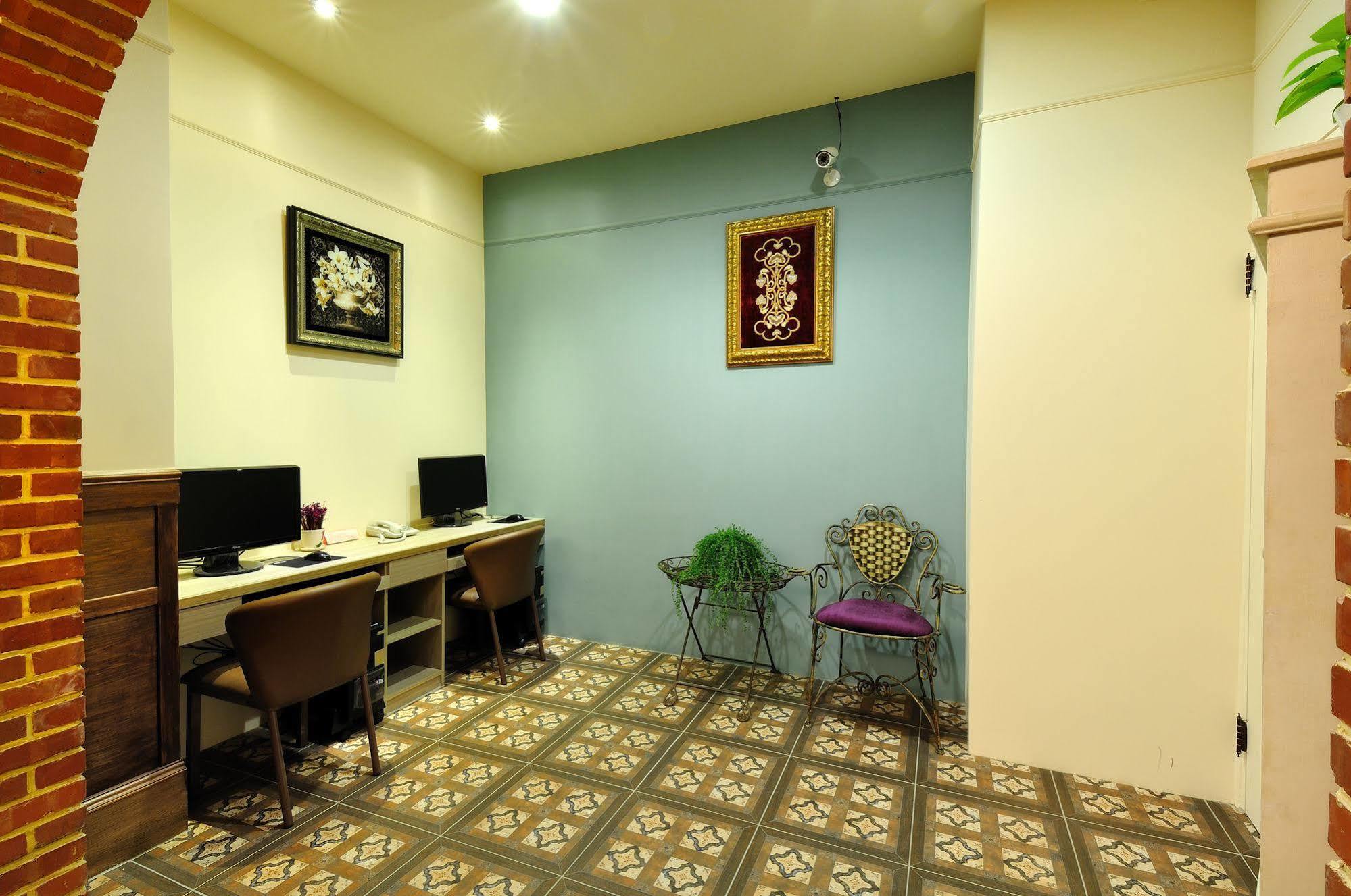 Elizabeth Hotel Тайчжун Экстерьер фото