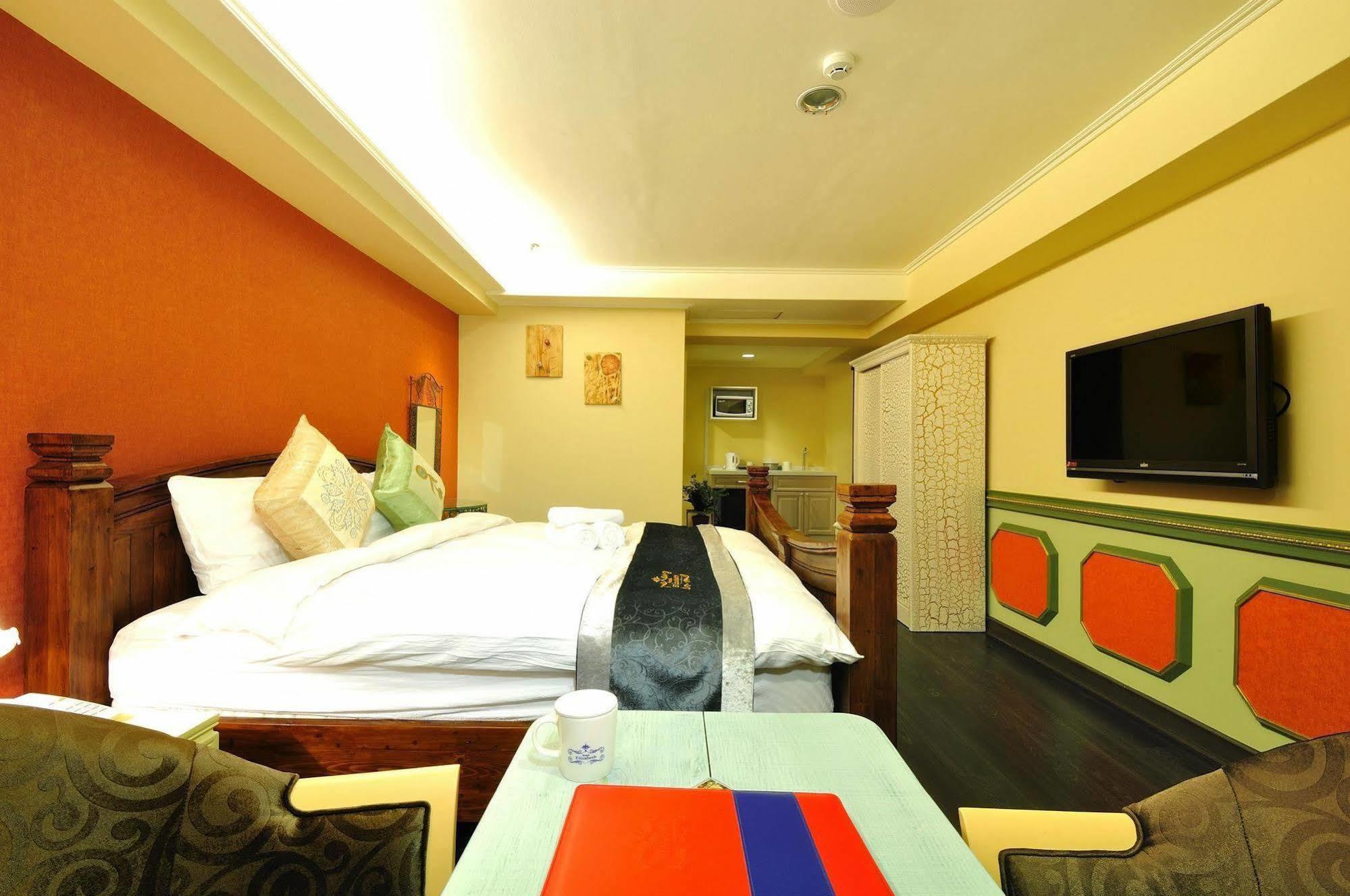Elizabeth Hotel Тайчжун Экстерьер фото